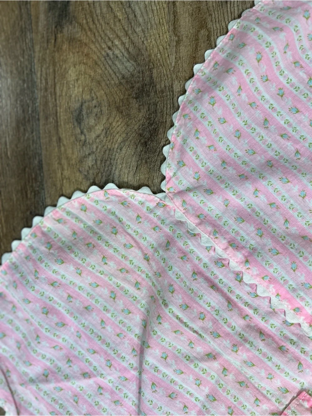 VTG 1950s Pink Floral Striped Cotton Half Apron Scalloped Ric Rac Double Pocket